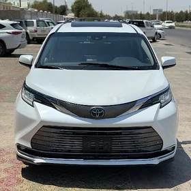 Toyota Sienna 2022
