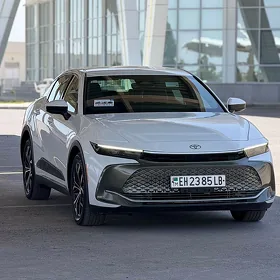 Toyota Crown 2024