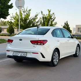 Kia Rio 2021