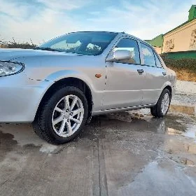 Mazda 323