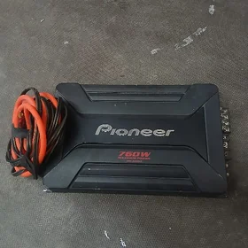 Pioneer usilitel