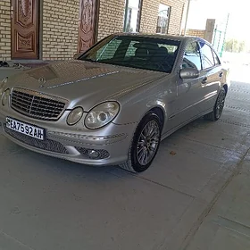 Mercedes-Benz E320 2002