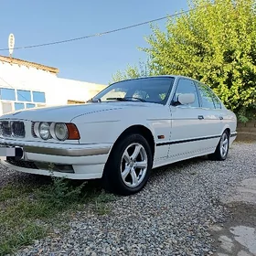 BMW 525 1990