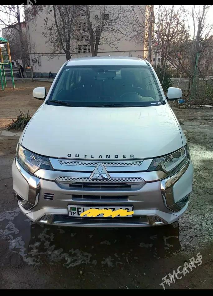 Mitsubishi Outlander 2022