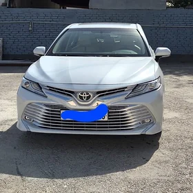 Toyota Camry 2018