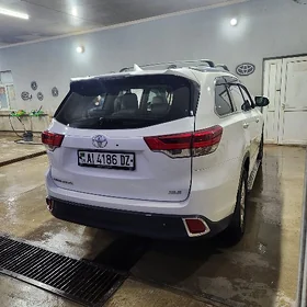 Toyota Highlander 2017