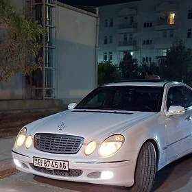 Mercedes-Benz E320 2002