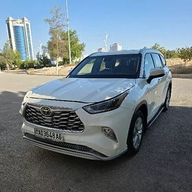 Toyota Highlander 2022