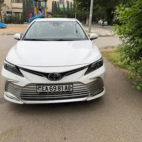 Toyota Camry 2022