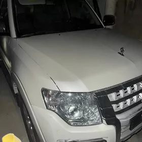 Mitsubishi Pajero 2021