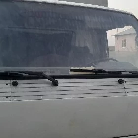 Mitsubishi Canter 1990