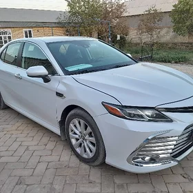Toyota Camry 2020