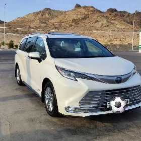 Toyota Sienna 2021