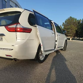 Toyota Sienna 2017