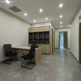 ARENDA : OFIS 3 ETAJDA 120 M2