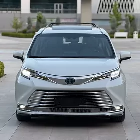 Toyota Sienna 2021