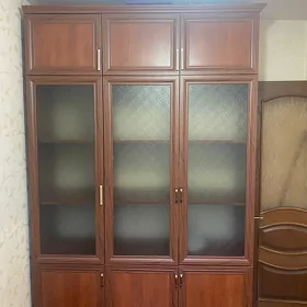 Шкаф