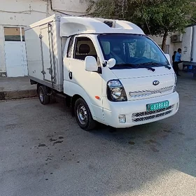 Kia Bongo 2015