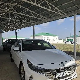 Hyundai Elantra 2021
