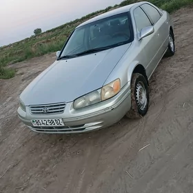 Toyota Camry 2001