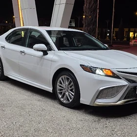 Toyota Camry 2022