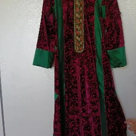Gadymy güllü pommah
