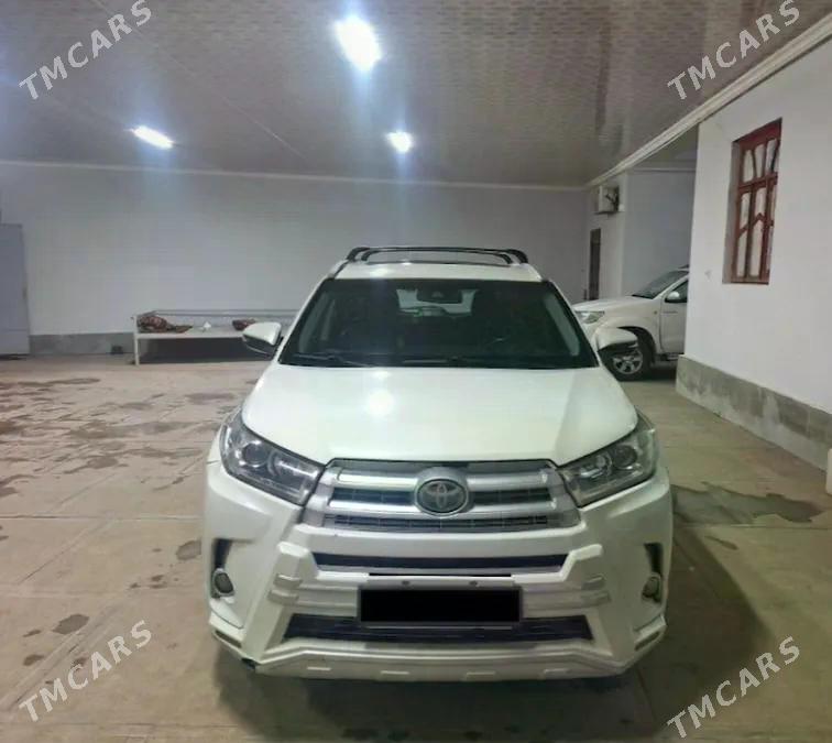 Toyota Highlander 2017 - 1