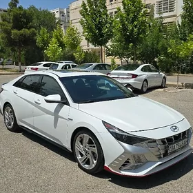 Hyundai Elantra 2021