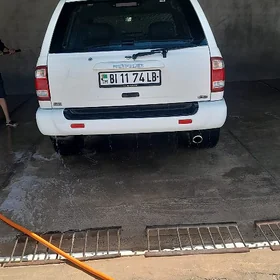 Nissan Pathfinder 2001
