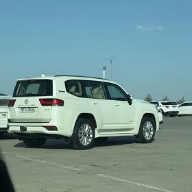 Toyota Land Cruiser 2024