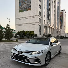 Toyota Camry 2023