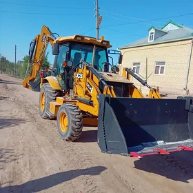 JCB 3CX Pothole Master 2025