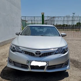 Toyota Camry 2014