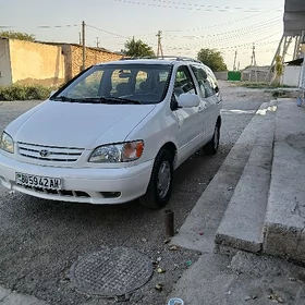 Toyota Sienna 2002
