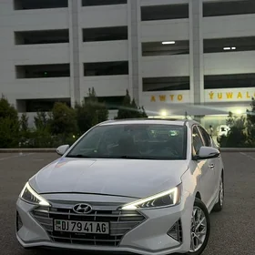 Hyundai Elantra 2020