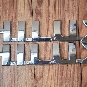 Hilux emblema