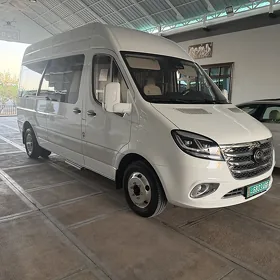Toyota Hiace 2026