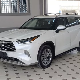 Toyota Highlander 2022