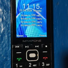 Телефон MAXFONE V6. 4 симкарты