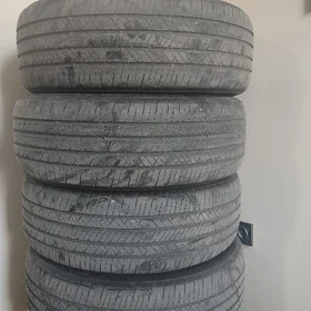 Teker komplekt 235 60 18