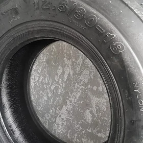 Traktor traktor 12.5/80-18