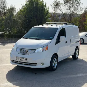 Nissan NV200 2021