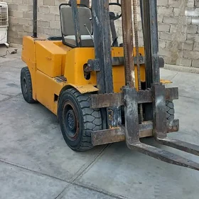 Kara Forklift 1980