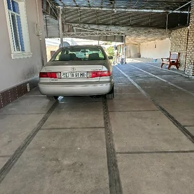 Toyota Camry 2000