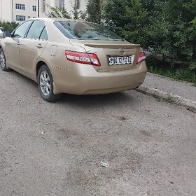 Toyota Camry 2011