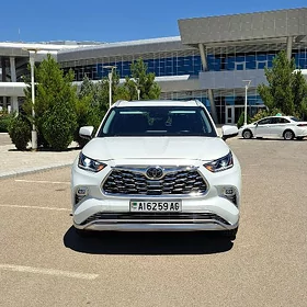 Toyota Highlander 2022
