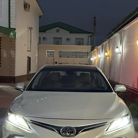 Toyota Camry 2024