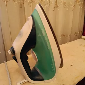 Три утюга Braun, Philips, СССР. Üç Utuk.