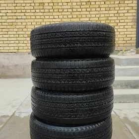 245/60/R18 Michelin