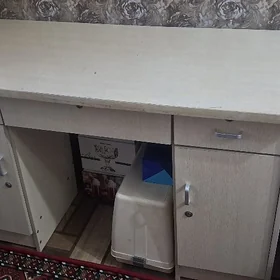 СТОЛ.
